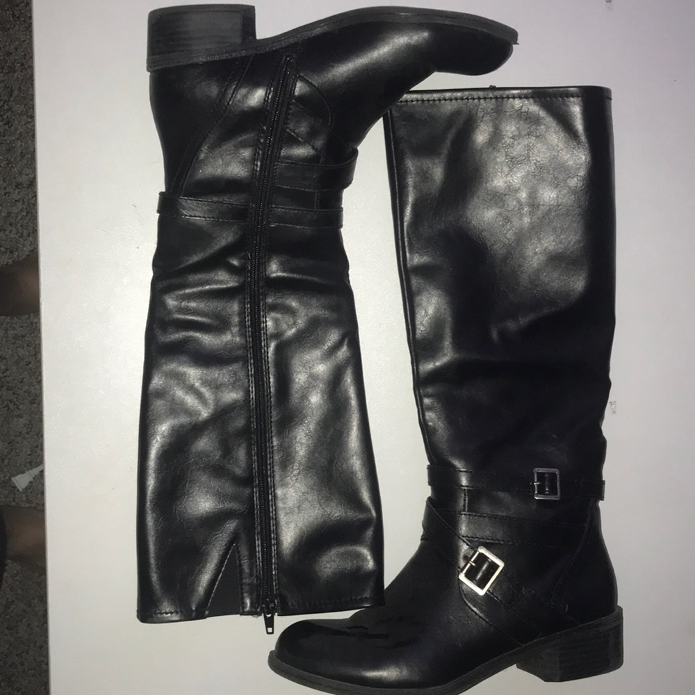 tall black boots
